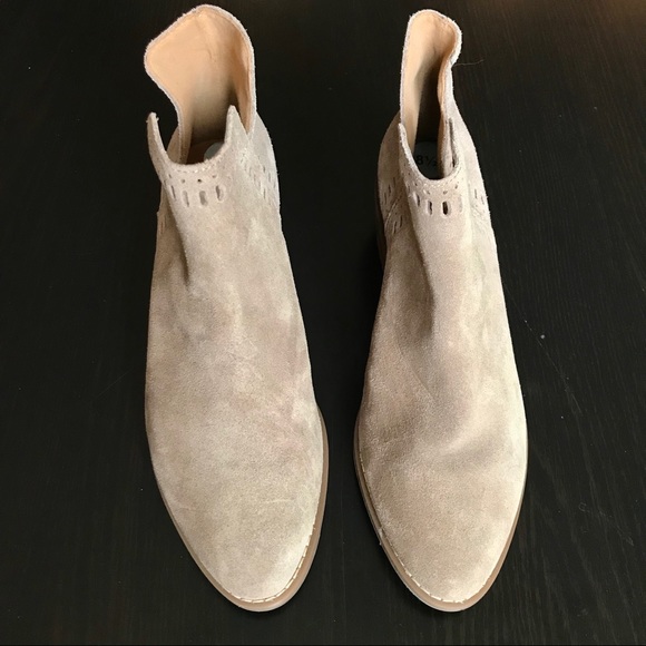LUCKY BRAND FRANCEE TAN SUEDE BOOTIES SIZE 8.5 - Picture 2 of 8